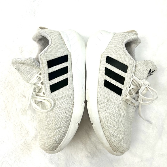 Adidas Swift Run 22 J Running Sneakers Gray Black GW8183 Track Shoe - Picture 6 of 9